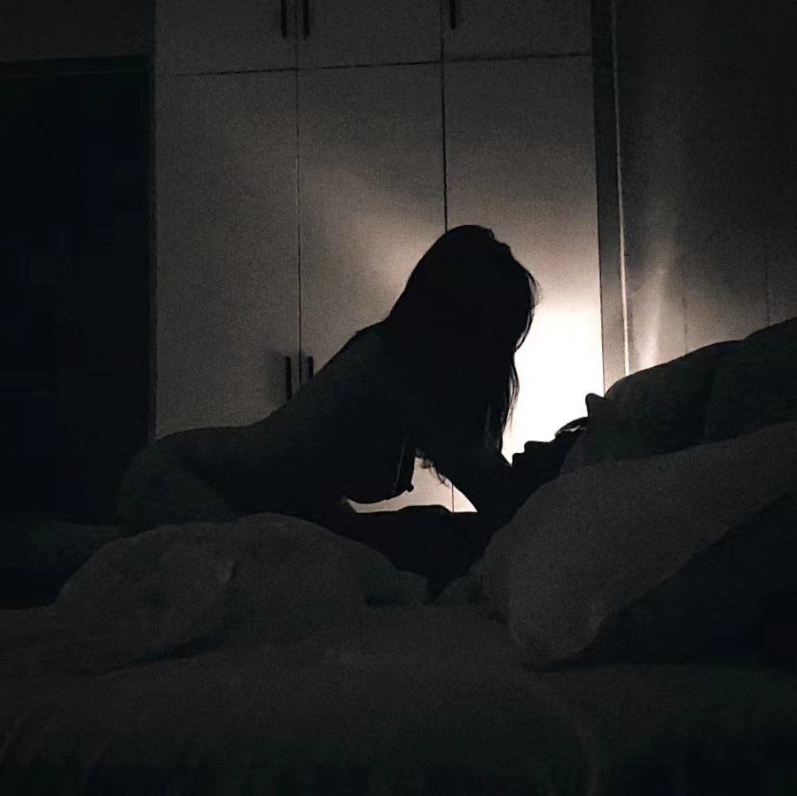 喂，妈咪吖，今晚我唔翻屋企食饭啦