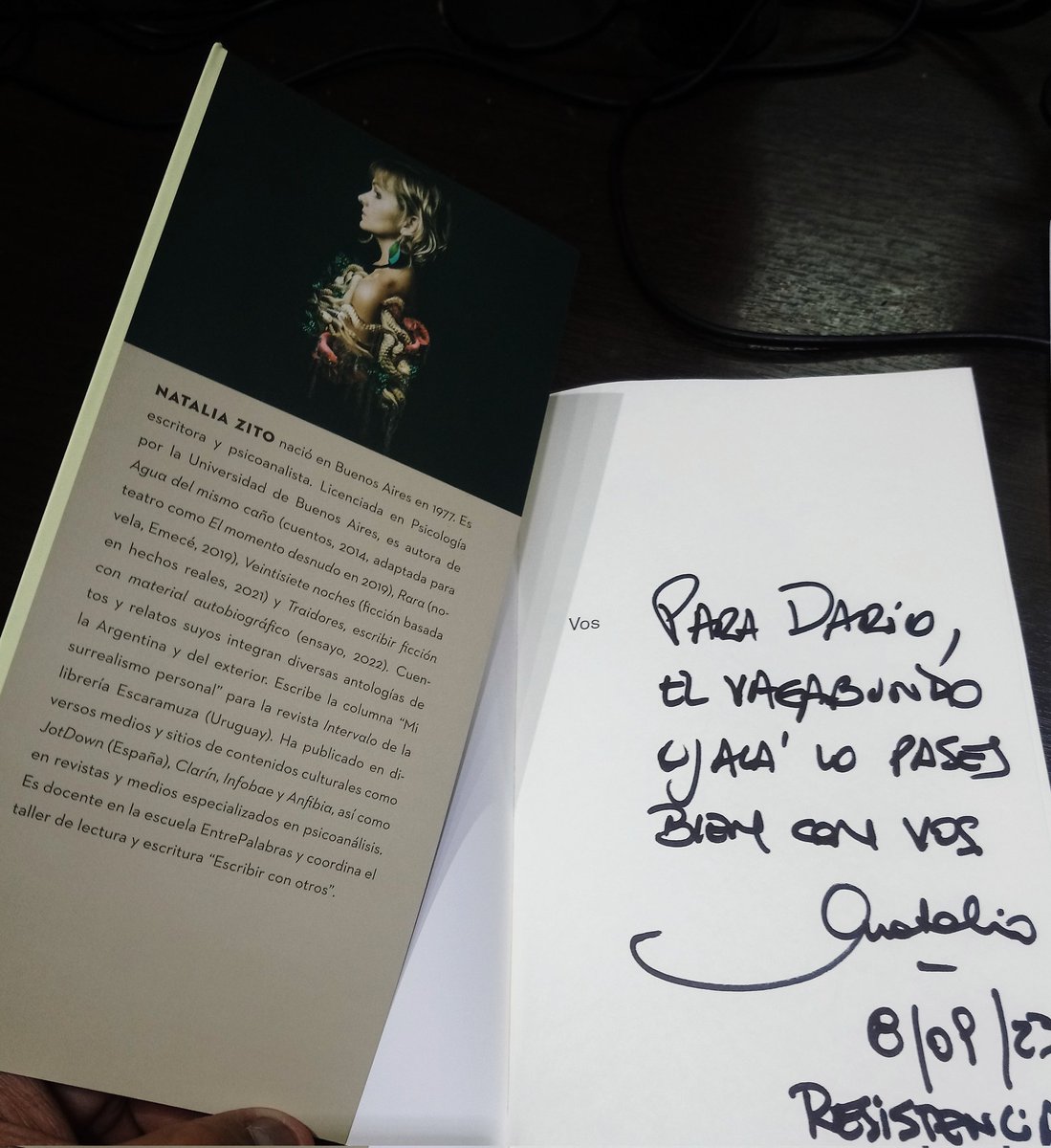 Me encanta recibirte y estar cada vez que  presentas tus libros. Admiracion total <a href="/Zetadepalabra/">Natalia Zito</a>. Gracias por tu humildad!!! Gracias #LibreriaContexto  por tenerla siempre en cuenta!!!  #VOS #nataliazito
