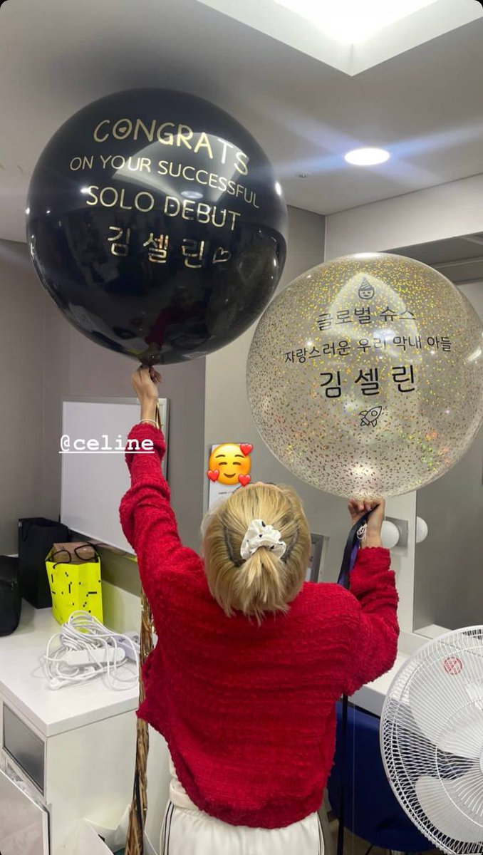 BTS_twt___KTHV's tweet photo. 고마워요 🥰
@/𝐜𝐞𝐥𝐢𝐧𝐞

-#TAEHYUNG
#LAYOVER_V 
#TAEHYUNGXCELINE https://t.co/mWXfK5qytE
