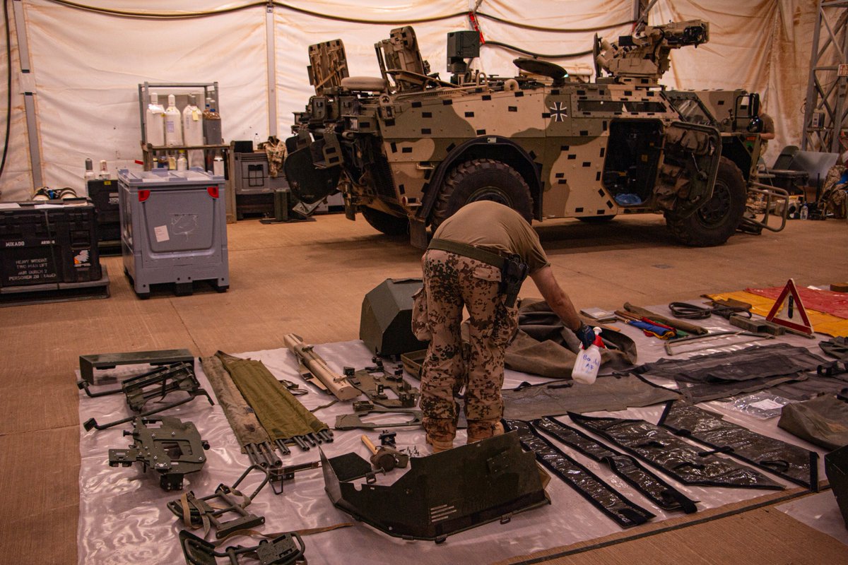 #Mali🇲🇱- The withdrawal of German🇩🇪 forces deployed for #Minusma in #Gao is in full swing. Vehicles and material are being prepared for airlift and transported back to Germany. Essential for the transport are the Il-76 of Silk Way Airlines, flying between Gao and Leipzig Airport.