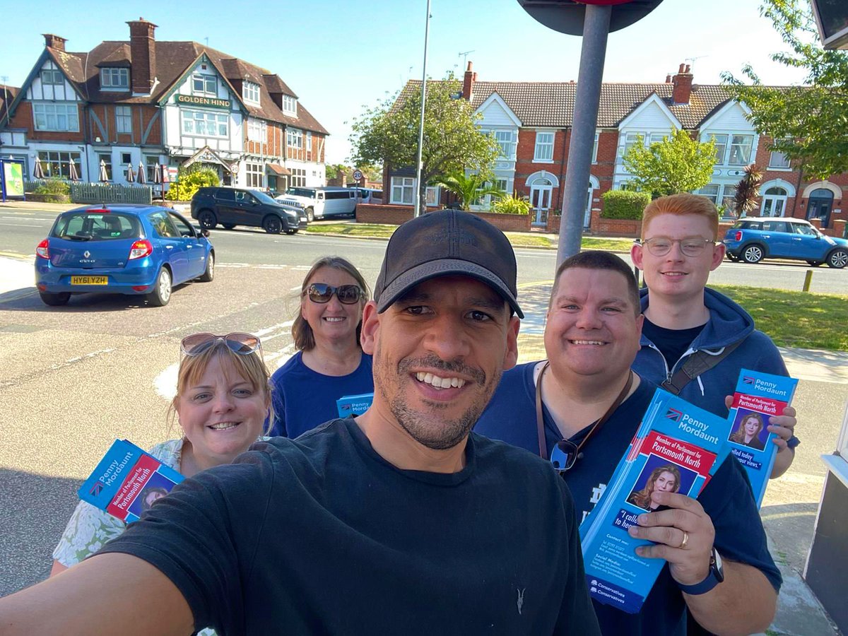 LGBT+ Conservatives (@lgbtcons) on Twitter photo Excellent morning out with our good friend <a href="/PennyMordaunt/">Penny Mordaunt</a> and the brilliant team at <a href="/PompeyToryParty/">Portsmouth Conservatives</a>. Special shout-out to <a href="/PegasusPrince2/">Ɽ Ø ฿ Ɇ Ɽ ₮</a> for having the <a href="/LGBTCons/">LGBT+ Conservatives</a> down for this beautiful sunny Pompey day.
📸: <a href="/AlexPuffette/">Alex Puffette</a> Excellent morning out with our good friend <a href="/PennyMordaunt/">Penny Mordaunt</a> and the brilliant team at <a href="/PompeyToryParty/">Portsmouth Conservatives</a>. Special shout-out to <a href="/PegasusPrince2/">Ɽ Ø ฿ Ɇ Ɽ ₮</a> for having the <a href="/LGBTCons/">LGBT+ Conservatives</a> down for this beautiful sunny Pompey day.
📸: <a href="/AlexPuffette/">Alex Puffette</a>