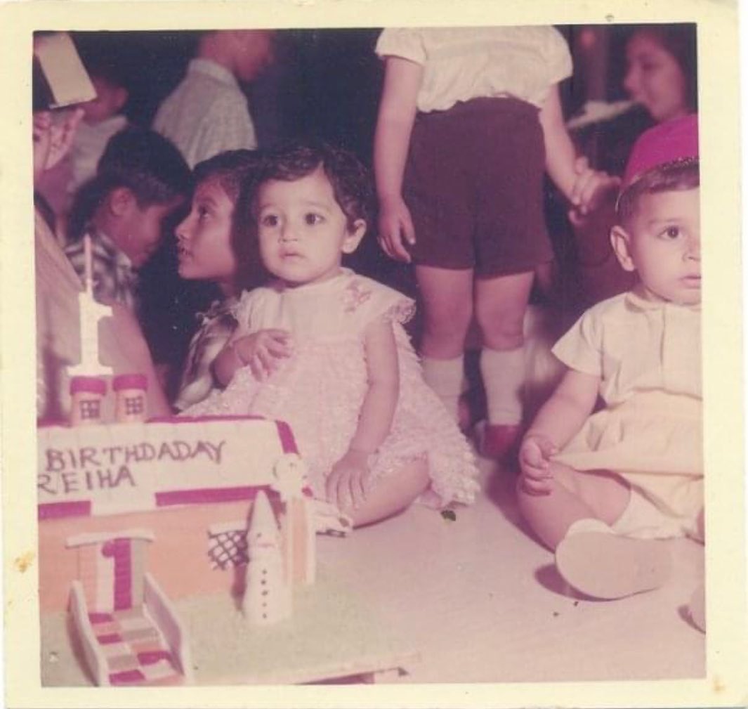 FriehaAltaf's tweet image. My 1st Birthday 🥳 1963
10 days to 60 
#countdown #6pak@60 #birthday #60 #friehaaltaf