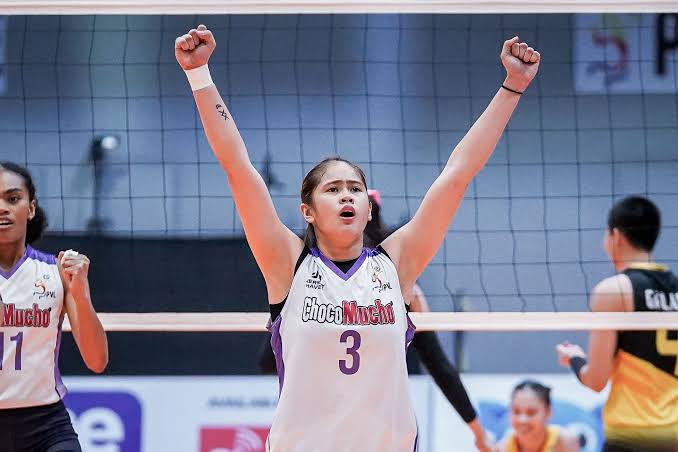 werqisha's tweet image. #FunFactSaturdays

DID YOU KNOW? Filipino-American Olympic Best Libero Justine Wong-Orantes and Choco Mucho Flying Titan sensation Deanna Wong are cousins? More specifically, 3rd cousins. They reconnected during VNL 2022 when JWO traced her Filipino roots. 🇵🇭