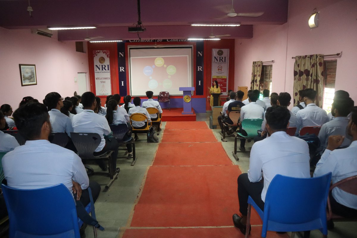 NRIGroupIndia's tweet image. A workshop was conducted on &quot; How to dress up for an interview&quot; for final year students of NRI group of Institutes. 
#TrainingAndPlacement #Placements #Placement #Excellence #Education #College #Bhopal #NRIGroupIndia