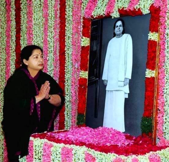 pasumpon73's tweet image. தேவர் ஜெயந்தி விழாவை தவிர வேற எந்த விழாவிற்கும் செல்லாத ஒரு அரசியல் தலைவர் முன்னாள் முதல்வர் ஜெயலலிதா அவர்கள்.