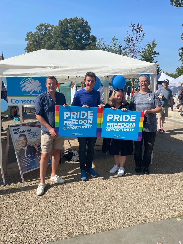 pauljholmes's tweet photo. Out at Eastleigh Pride with @SamuelJoynson meeting local residents in the 🌞. A great atmosphere! Pop on down! https://t.co/SMzuTpWh4l