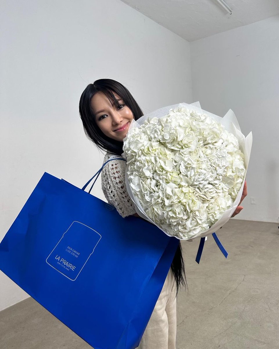 kimhyoyeontr's tweet image. Hyoyeon Instagram Güncellemesi

💙
.
.
#laprairie #라프레리
#skincaviar