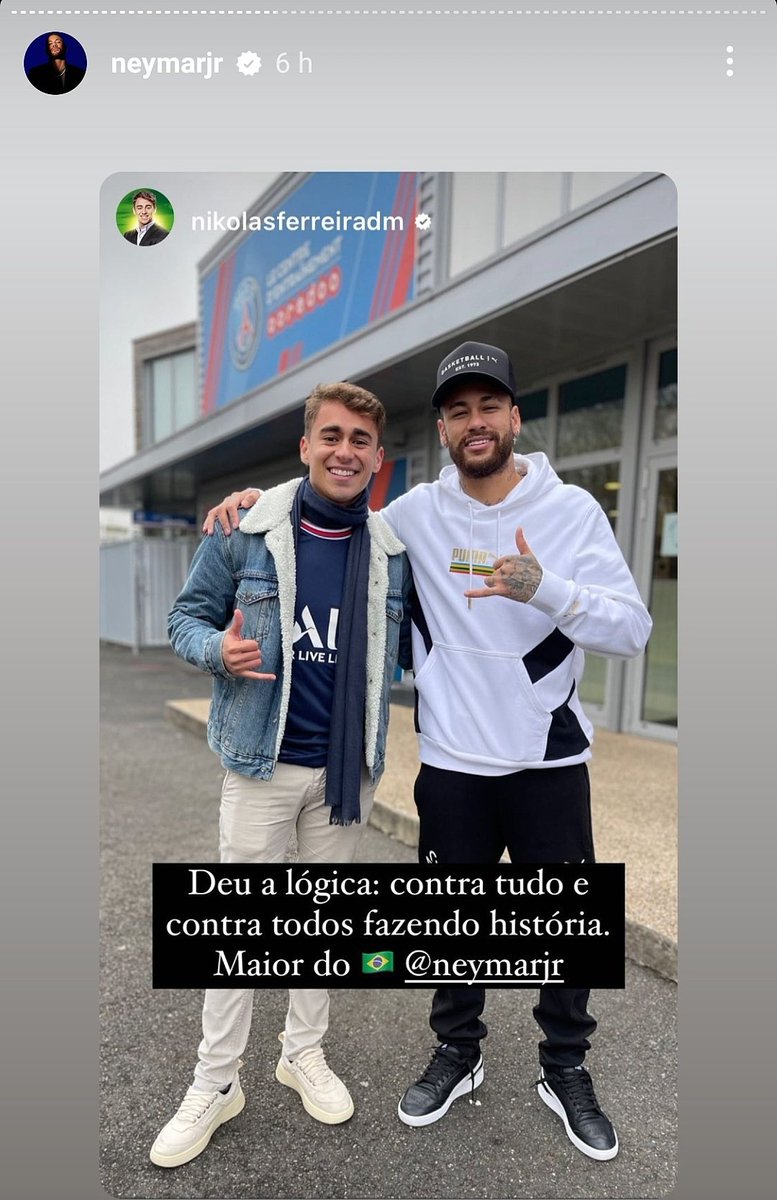 Uma pena que um jogador como Neymar se permita ser instrumento político do oportunismo bolsonarista. É idolatrado por onde passa, foi ovacionado durante toda a estadia da seleção em Belém, e ainda metem essa de “contra tudo e contra todos”. Nada mais descolado da realidade.