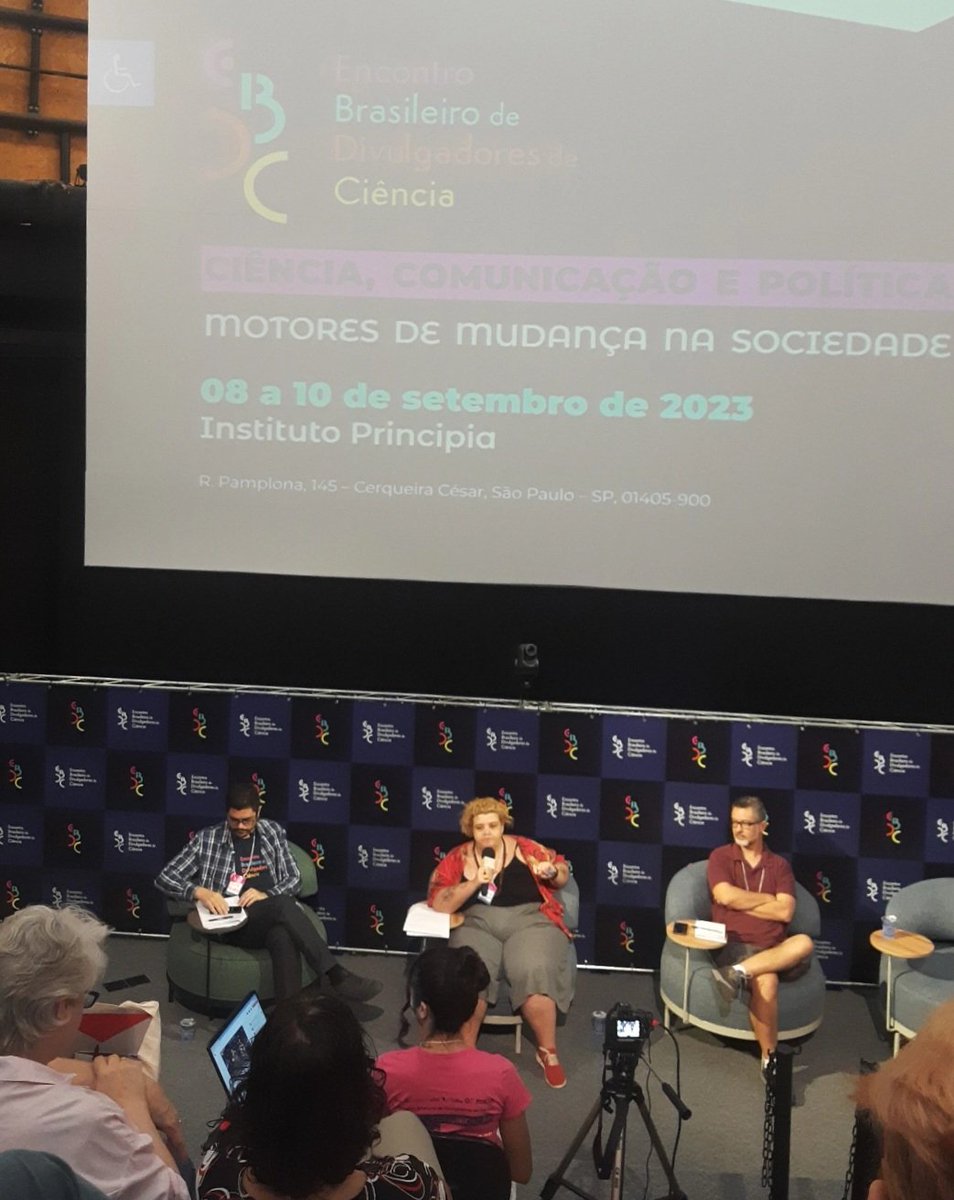 ciencianaweb's tweet image. Comunicação em meio ambiente e emergência climática sendo colocada em pauta por Mariana Belmont, Cláudio Angelo e @luizbento

#EBDC #EBDC2023