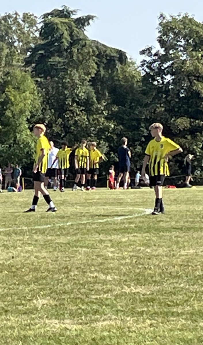 ⚽️ Proud sponsors of the U15’s Bookham Colts Eagles ⚽️ 

Supporting young people in sports.

☀️very hot day today for the first game of the season.

#craigmarshallflooring #bookhamcolts #bookham #fetcham #surrey #football