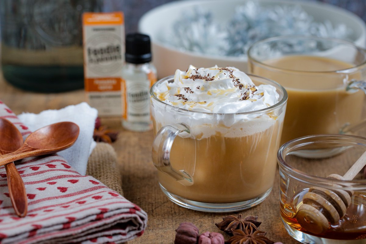 rachaelparkertx's tweet image. Cozying up with a homemade Pumpkin Spice Latte! ☕🍂

Recipe:

Heat milk, pumpkin, sugar, spices.
Stir vanilla in. Froth.
Brew coffee, pour mix.
Top with cream &amp;amp; spice.
Enjoy autumn in a cup! 🎃🍁
 
📸: Foodie Flavors

#PSLTime #Cozy #PumpkinSpice #FallInACup #SweaterWeatherSips