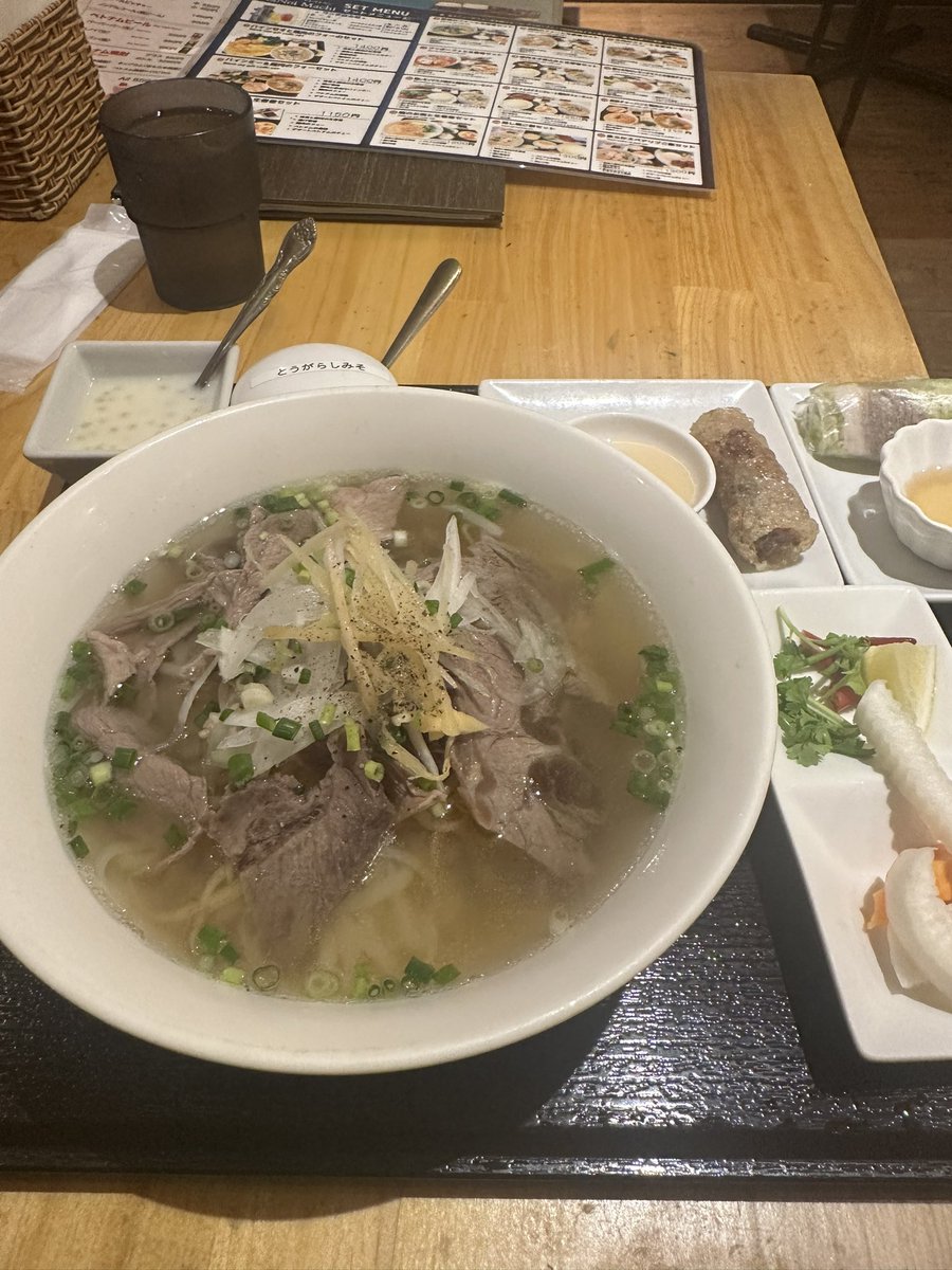 DatTien26915982's tweet photo. 🇻🇳フォン https://t.co/zcZKLJjFgH