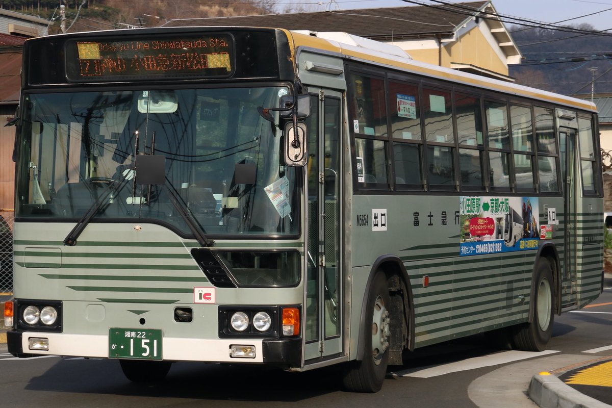 #みんなの前後ドアみせて
#富士急湘南バス 

かつての富士急湘南バスの主力だったF1453（←M1453）とM5654
どちらも思い出の車両に…

※写真は再掲定期