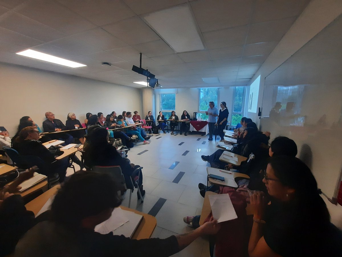 helenacc3's tweet photo. Terminamos nuestra visita a Ecuador.  Nos vamos muy agradecidos de haber tenido la oportunidad de aprender TANTO de las profesionales, estudiantes y voluntarias del ámbito sociosanitario y de cuidados paliativos. Nos vamos con un recuerdo precioso y ganas de más. https://t.co/fGGmXYcWk1