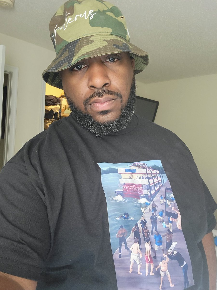 JSlym83's tweet photo. Get ya merch at @BigMaaly85 #Writeous https://t.co/MmYATzRr83