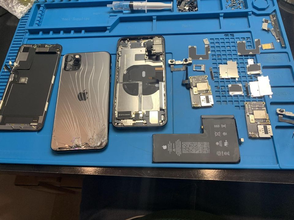 TheGsmRO's tweet photo. We repair phones, tablets, laptops, and computers. Phones:
Free diagnosis

Screen/touchscreen replacement
Software updates/restore/accounts
Port replacement and other parts replacement https://t.co/Ov4MZYRogJ