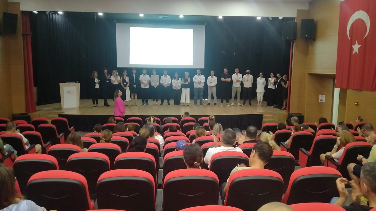 5.sınıf velilerimiz ile Yönetim Danışmanı ve Bahçeşehir Üniversitesi Öğretim Görevlisi Sn.Hale Güneş'in de katılımlarıyla 2023-2024 eğitim öğretim yılı akademik işleyişimize ilişkin veli bilgilendirme ve tanışma toplantısını gerçekleştirdik.
#uğurluolmak 💜