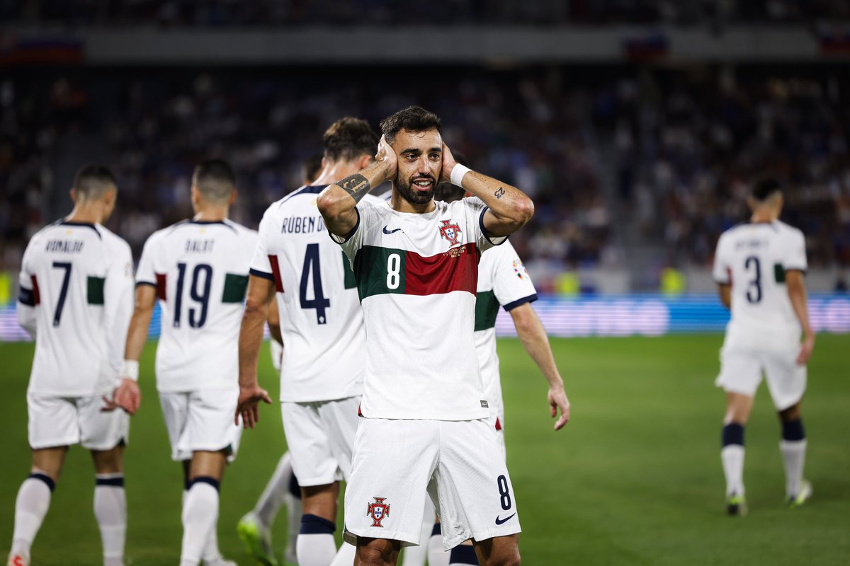 B_Fernandes8's tweet photo. Uma boa vitória para celebrar o meu aniversário 🙏🏼

Obrigado por todas as mensagens de parabéns ❤️

Thanks a lot for all the birthday messages ❤️ https://t.co/8b4hEPpMyW