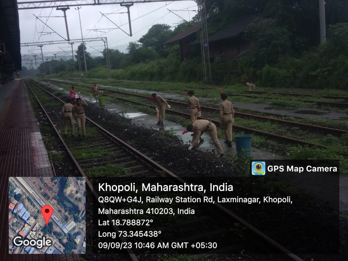 NccKmc's tweet photo. Today on 9th September ANO ma'am of KMC COLLEGE and NCC CADETS conducted cleanliness drive. Among them NCC CADETS KMC COLLEGE, JANTA COLLEGE, Cleaned KHOPOLI MARKET AREA, RAILWAY STATION, HOSPITAL AREA and such public places.
#swachhbharatabhiyaan https://t.co/fzAO1alkR6
