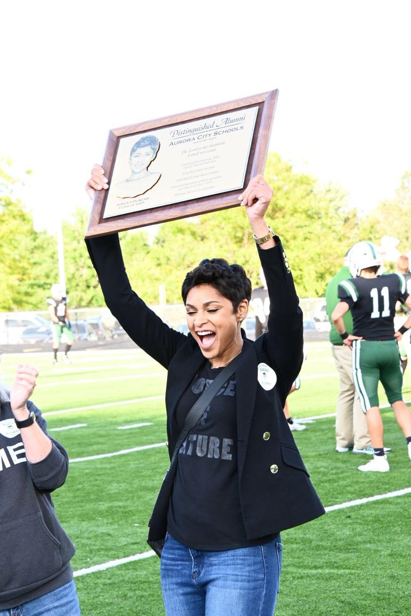 Aurora_Alumni's tweet photo. Congratulations Jericka Duncan -Class of 2001-Distinguished Alumni -Aurora High School. 
@Greenmensteward @AHS_MH @DrPMilcetich @GreenmenNation @ahsallsports @auroraathletics @Jerickaduncan https://t.co/MFpCsbrrP3