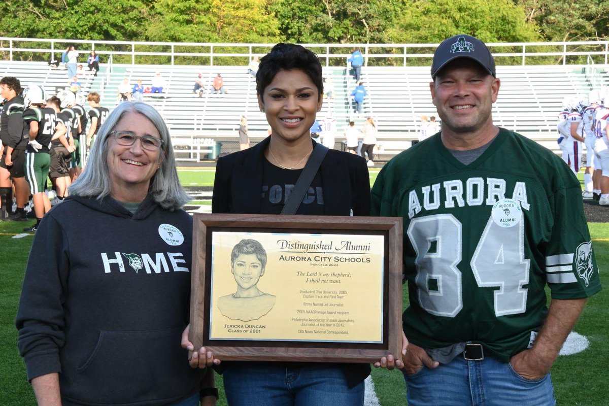 Aurora_Alumni's tweet photo. Congratulations Jericka Duncan -Class of 2001-Distinguished Alumni -Aurora High School. 
@Greenmensteward @AHS_MH @DrPMilcetich @GreenmenNation @ahsallsports @auroraathletics @Jerickaduncan https://t.co/MFpCsbrrP3