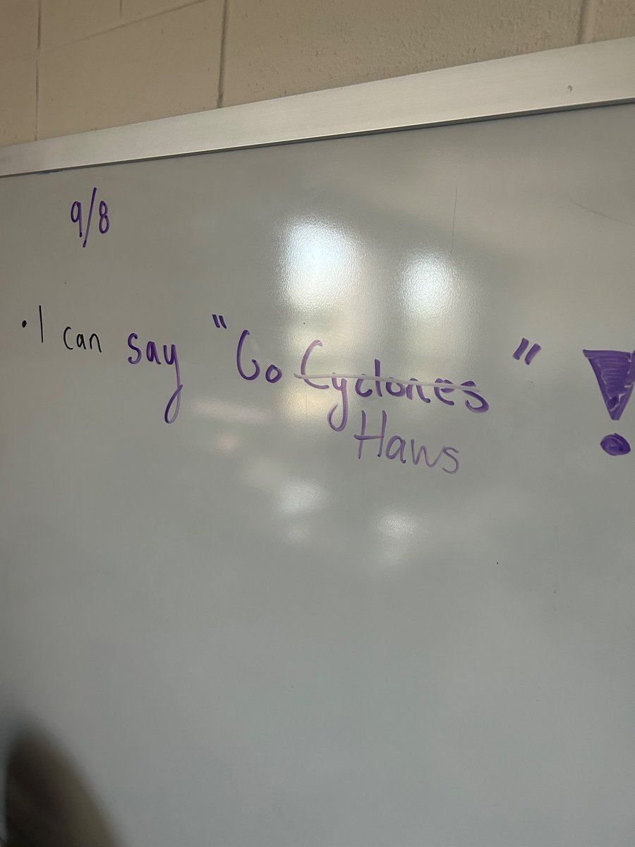 AustinJMeeks's tweet photo. It’s important to post your learning objectives for the day. 

Spelling is also important. 

#GoCyclones https://t.co/6WIom9gMLd