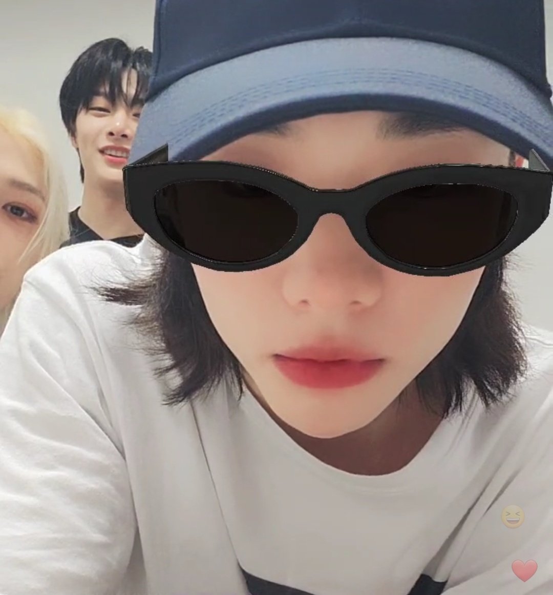 𝙻𝚘𝚘𝚍𝚢 ༘ 🦕𖦹⋆｡˚ saw skz | ia tweet media