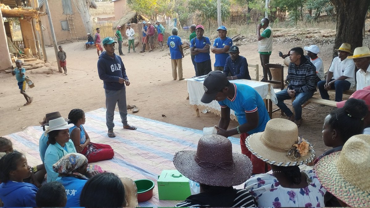 DAPRNE-MEDD visit in Itremo protected area: VSLA (village savings and loan association) well accepted and functional after 6 months creation with the local women in Amborompotsy-Itremo... Well done! 👏👍