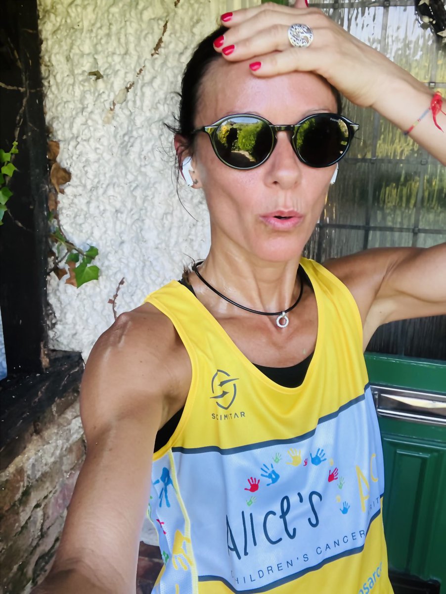 What a great warm sunny day to try my new running t-shirt from amazing #AliceArc … maybe a little too hot🤪… in support of #childhoodcancerresearch