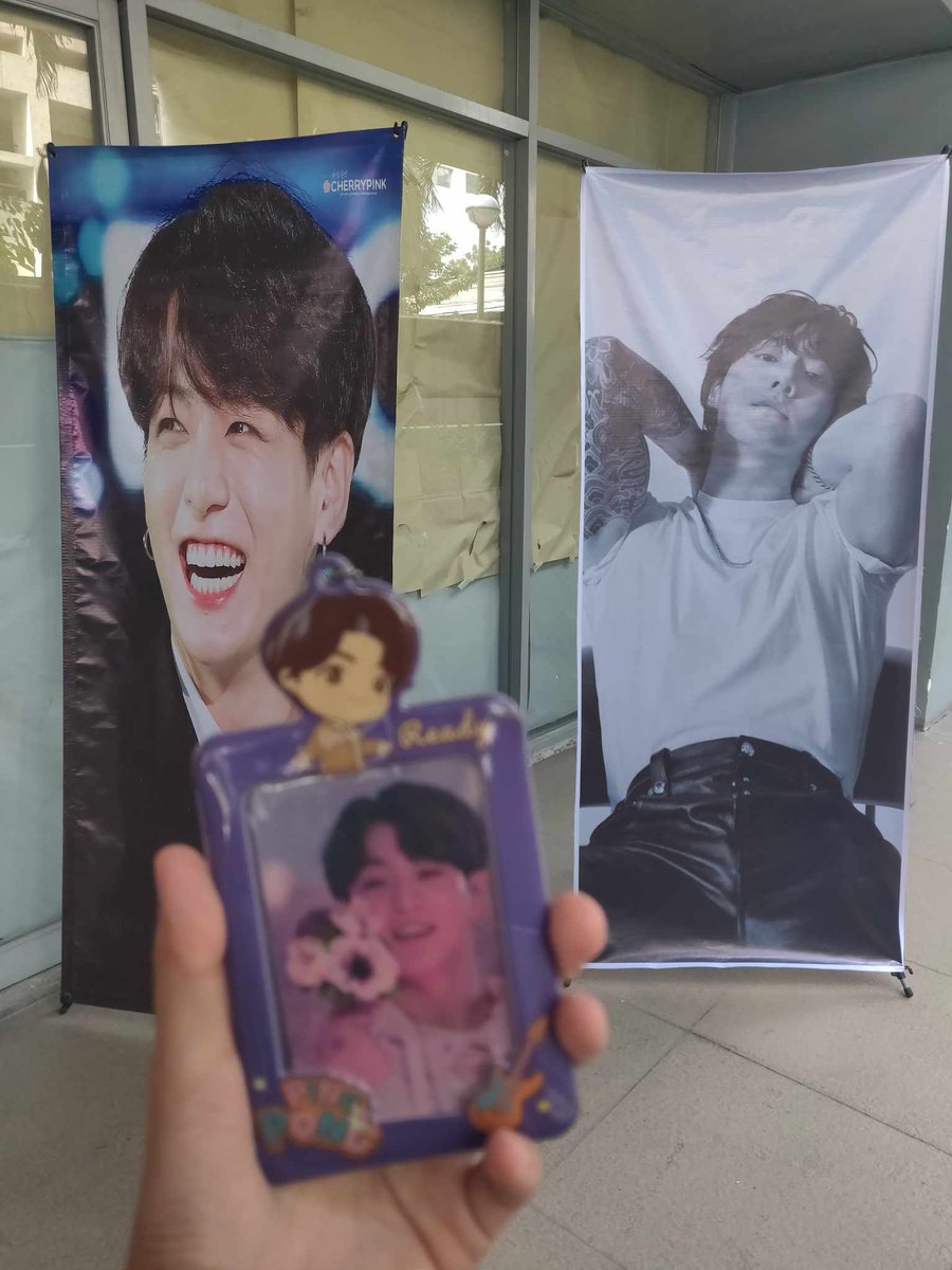 UniverseJinkook's tweet photo. Thank you @JinKookPH
for this event. I had a great time and got to meet new armys. and also to the admins too you guys all worked hard see you guys again soon ✨💜

#AfterglowInSeptember https://t.co/hQiBVQfssH