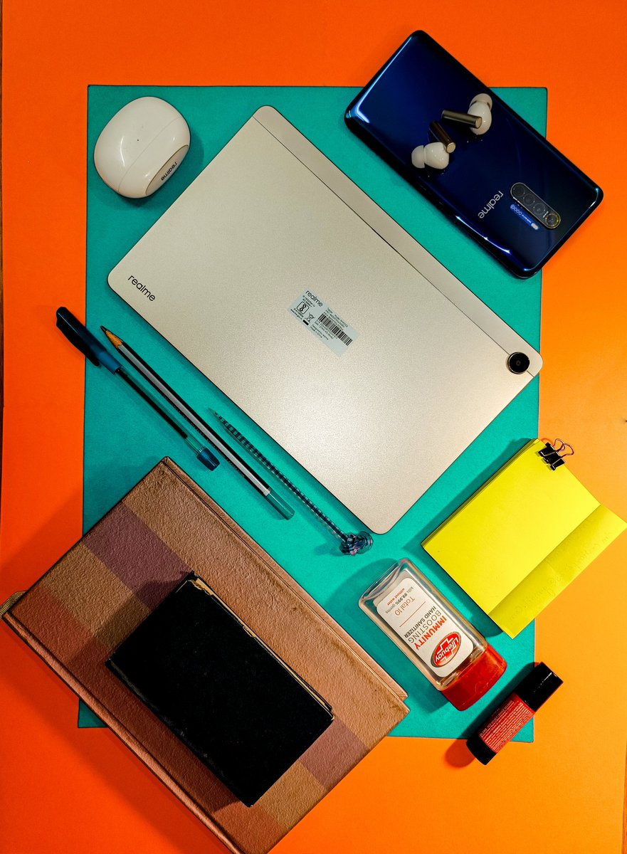 Neetu17shine's tweet photo. Thanks @realmeglobal for organising this fun task.๐ค
My bag contains my library pass, Notebook, realme Pad, realme X2 Pro, realme buds, Sanitizer, lip balm, hair clip, sticker notes, Pen & pencils.
My favourite subject is English literature. ๐
#realmeChallenge #UnpackYourPack โค๏ธ https://t.co/0vHYiW21kq