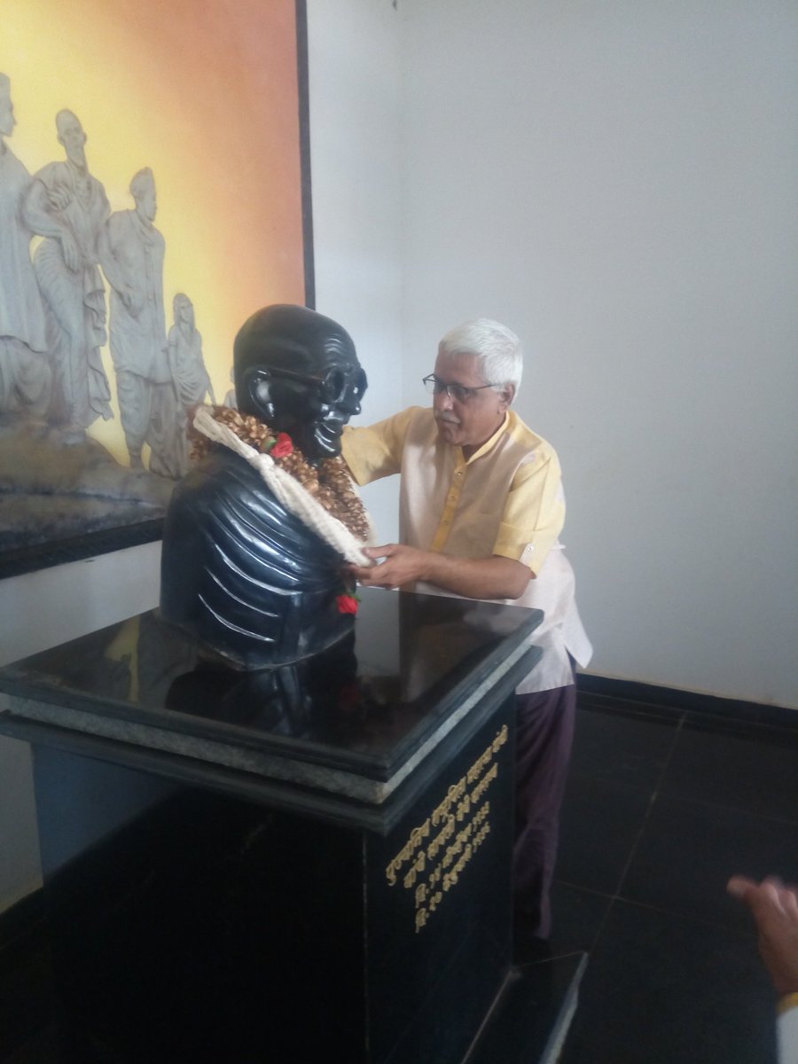 npkunal27's tweet photo. किसानपुत्र आंदोलनाचे प्रणेते, जेष्ठ लेखक व पत्रकार  मा. अमरजी हबीब सर यांना वाढदिवसाच्या 🎂 हार्दिक 💖 शुभेच्छा 💐
@AmaHabib @KisanputraA https://t.co/0c494IimKm