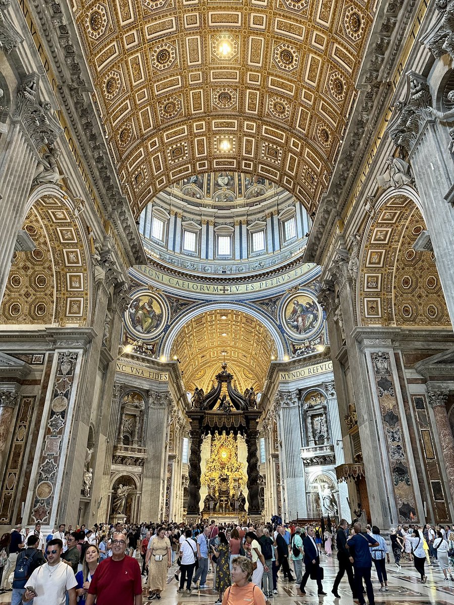 Heading home after an incredible week exploring the beautiful cities of Venice, Florence and Rome! 🇮🇹