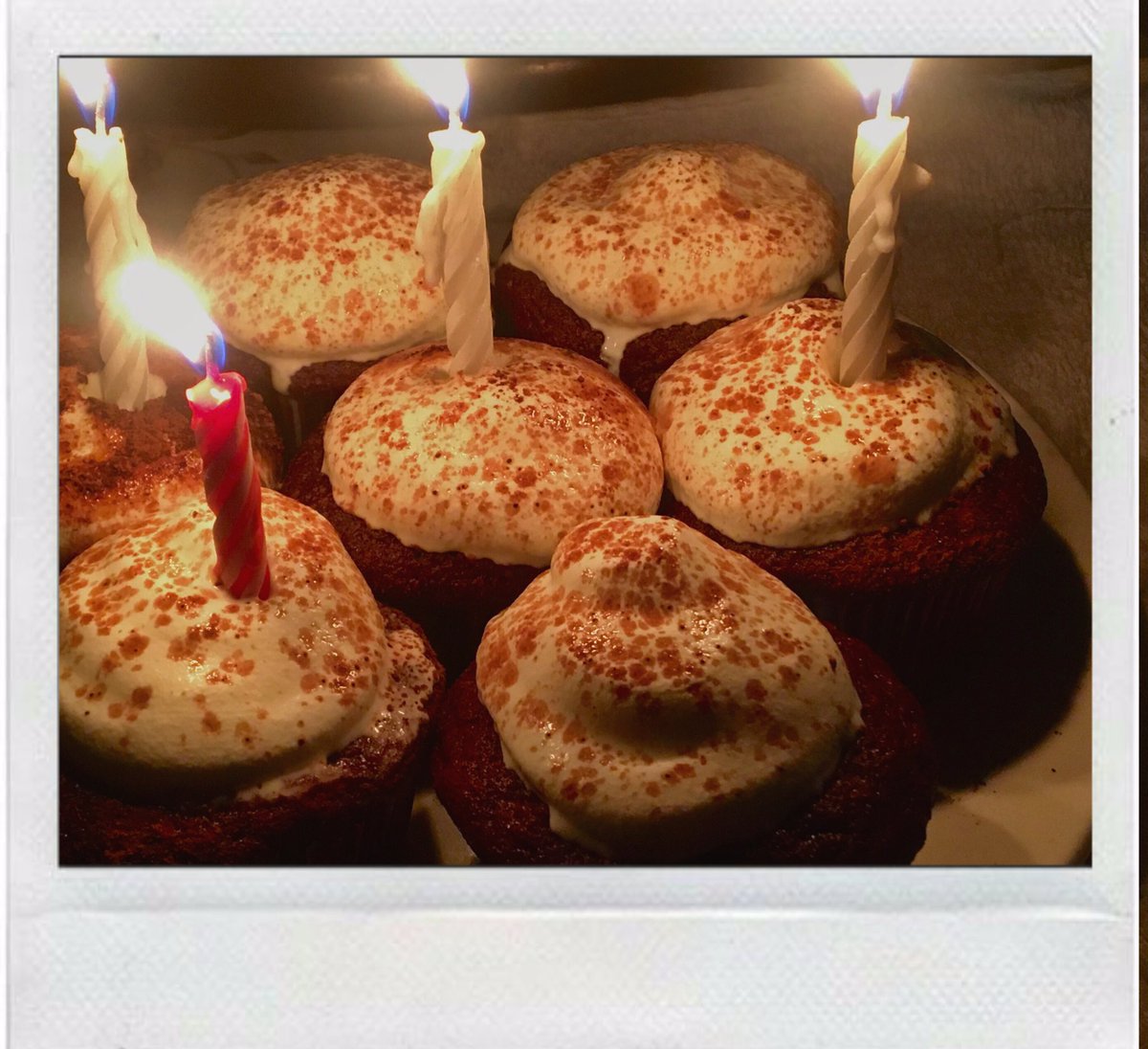 marchmath_'s tweet photo. okay okay take 2. happy birthday sachi 🖤🖤🥀🍓 https://t.co/7A12G62mwv