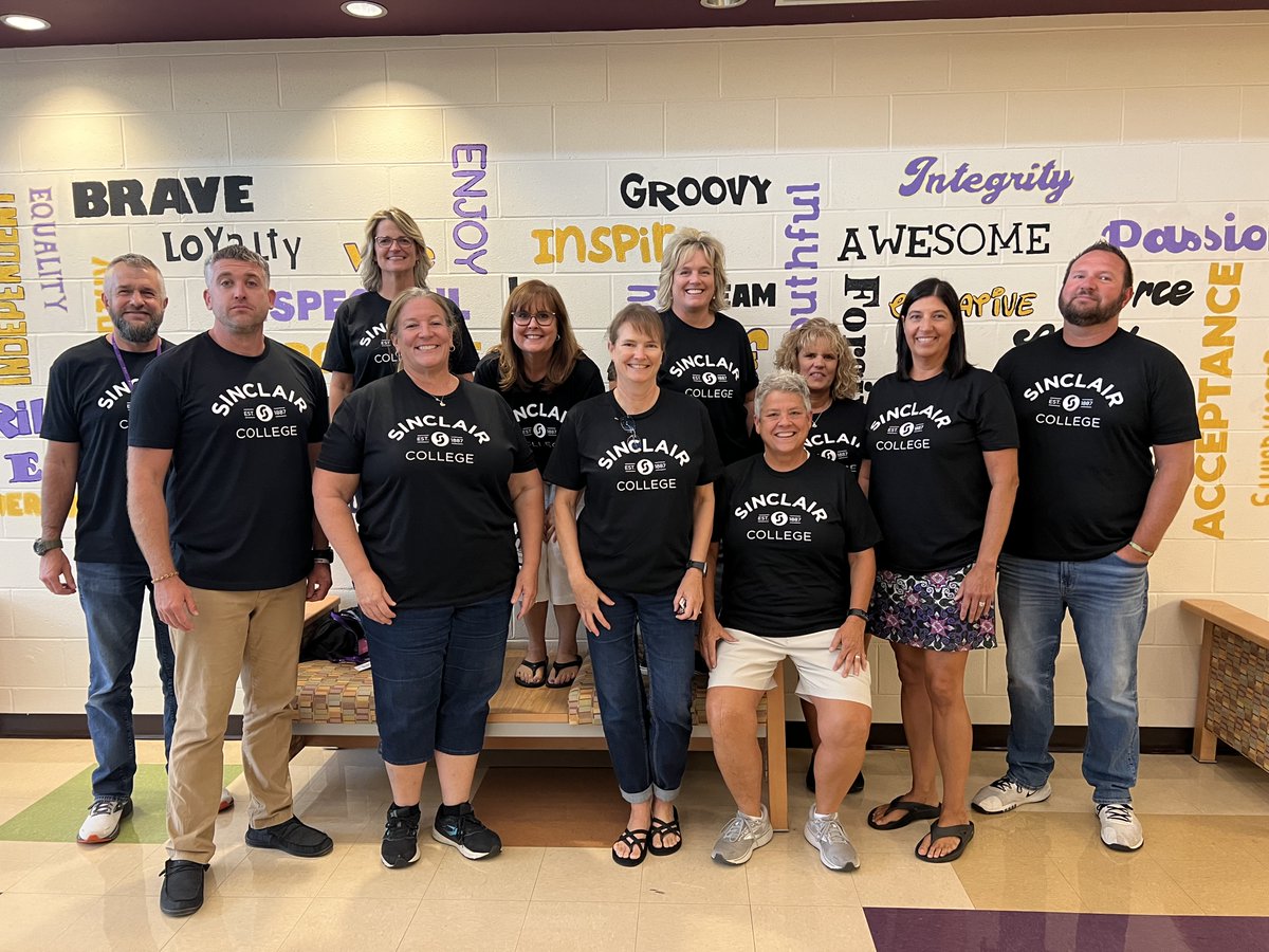 SinclairCC's tweet image. Morton Middle School teachers repping Sinclair last week! #SinclairCollege #MortonMiddleSchool
