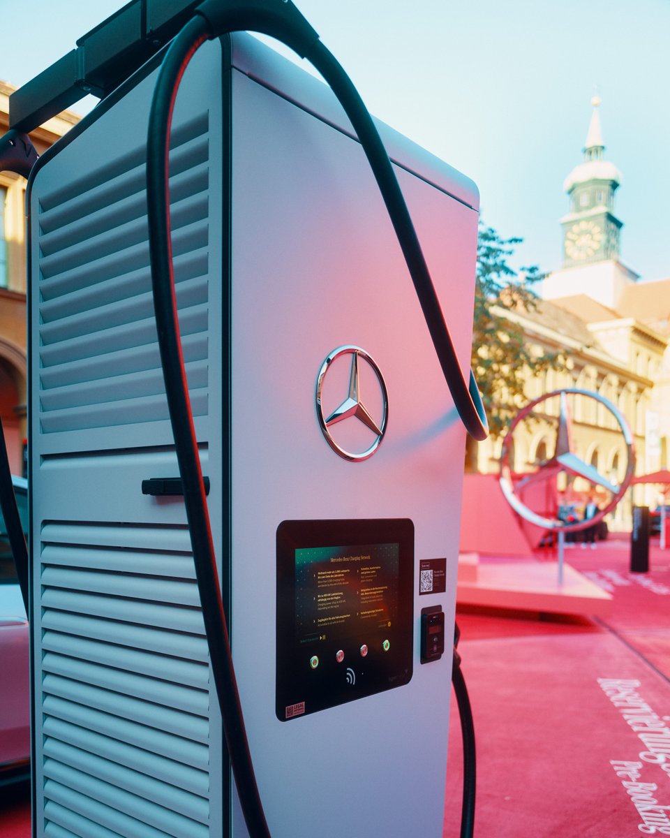 Driving an electric Mercedes includes charging it – and we’re making sure it’s fast and reliable. 

How? By continuing to build our own global High-Power Charging network, for example. But that's by no means all. 

#IAA23 #MercedesBenz #Charging
