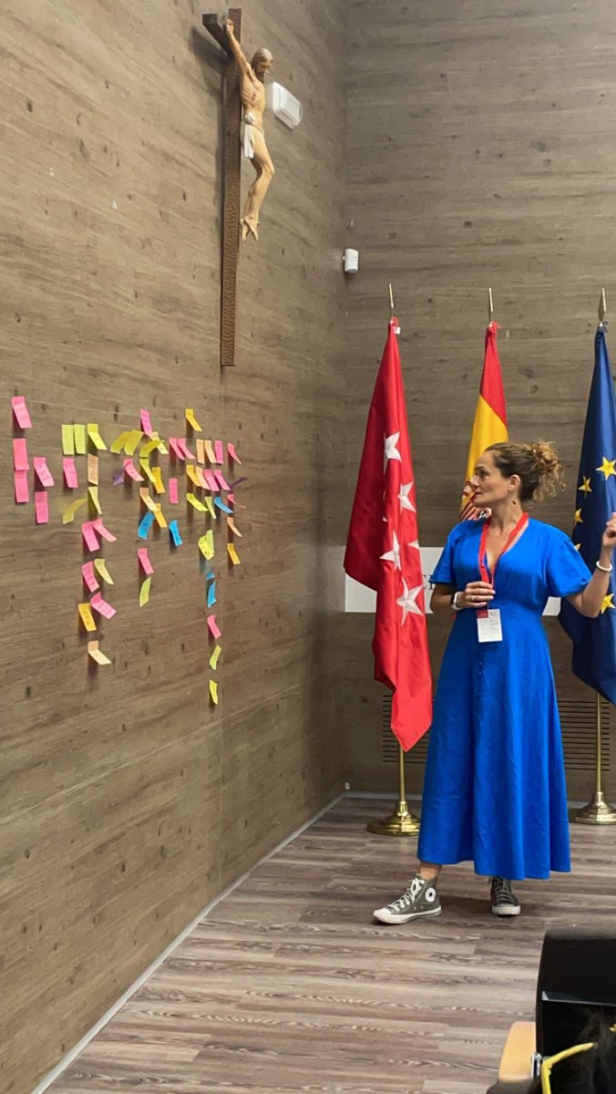 Cat Moon tweet media