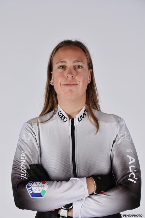 neveitalia's tweet photo. Margherita Mazzoncini è imbattibile a Marbach! Doppietta con il gigante, primo podio di Bertagno #GrassSkiing #9Settembre https://t.co/rVFNZ2oNjx https://t.co/zqeEtdreBZ