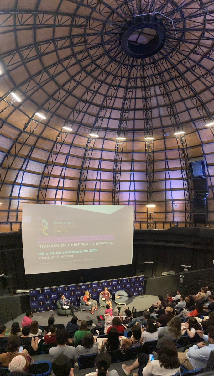 AstronomiaDois's tweet image. Importante e necessária mesa redonda sobre mudanças climáticas no #EBDC. Se a sua dúvida é se a crise climática vai nos matar, a resposta curta é: sim!