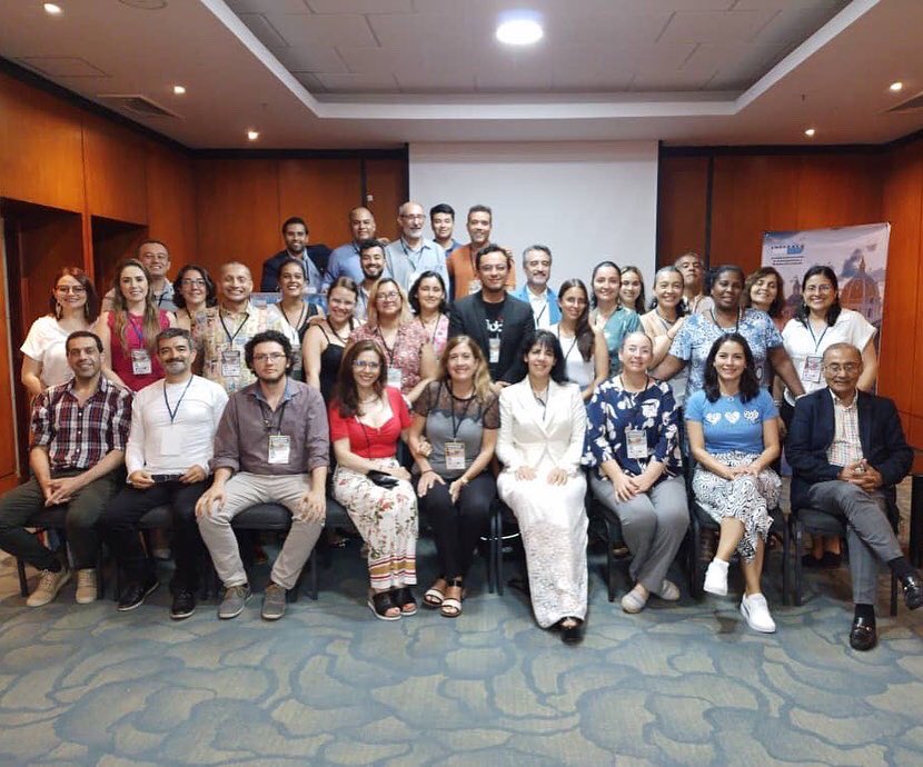 Andres_Lopez_C's tweet photo. 🇨🇴 Divulgando nuestros resultados del ritmo circadiano en el Congreso Latinoamericano de Farmacogenómica y Medicina Personalizada en Cartagena, Colombia. En representación de @UDLAEcuador @UDLA_Investiga 🇪🇨 https://t.co/TBWOM7ms1s