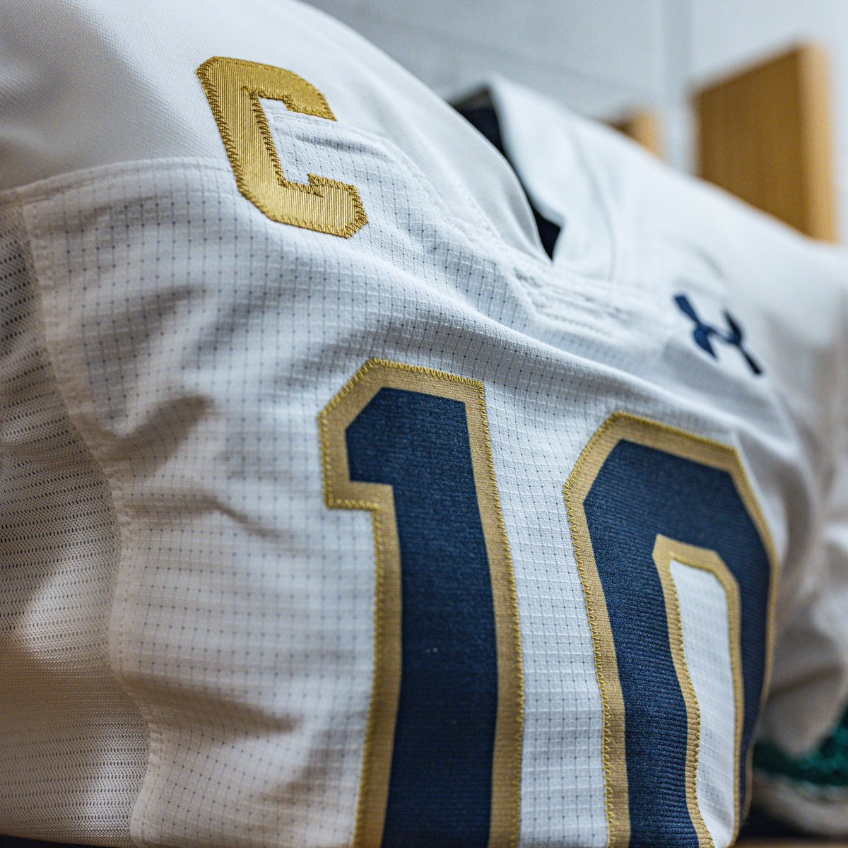 NDFootball's tweet photo. 🫡☘️

#GoIrish☘️ https://t.co/ktat5BeDjm