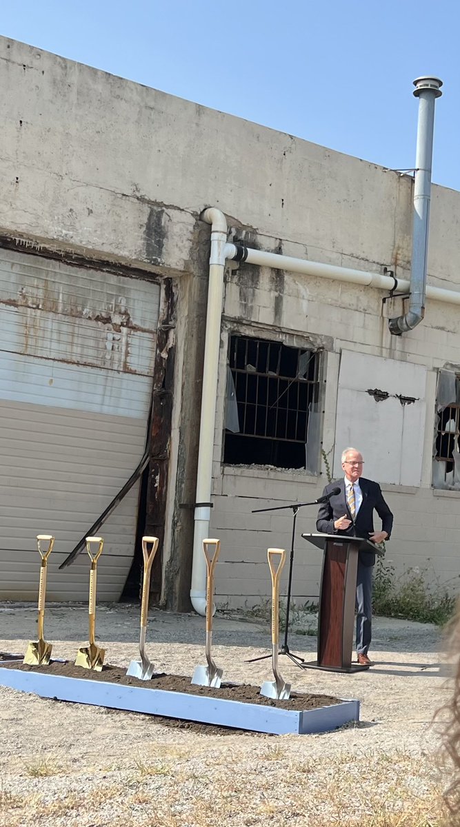 It was an honor to attend the ground breaking ceremony for KCKCC on 7th and State Ave. The vision for this Community Education, Health and Wellness Center is a true asset to our Wyandotte community!  <a href="/KansasCityKSCC/">KCKCC</a> <a href="/kckschools/">Kansas City, Kansas Public Schools</a> 
<a href="/KCKCCPrez/">Dr. Greg Mosier</a> <a href="/astubblefield7/">Anna Stubblefield</a>
