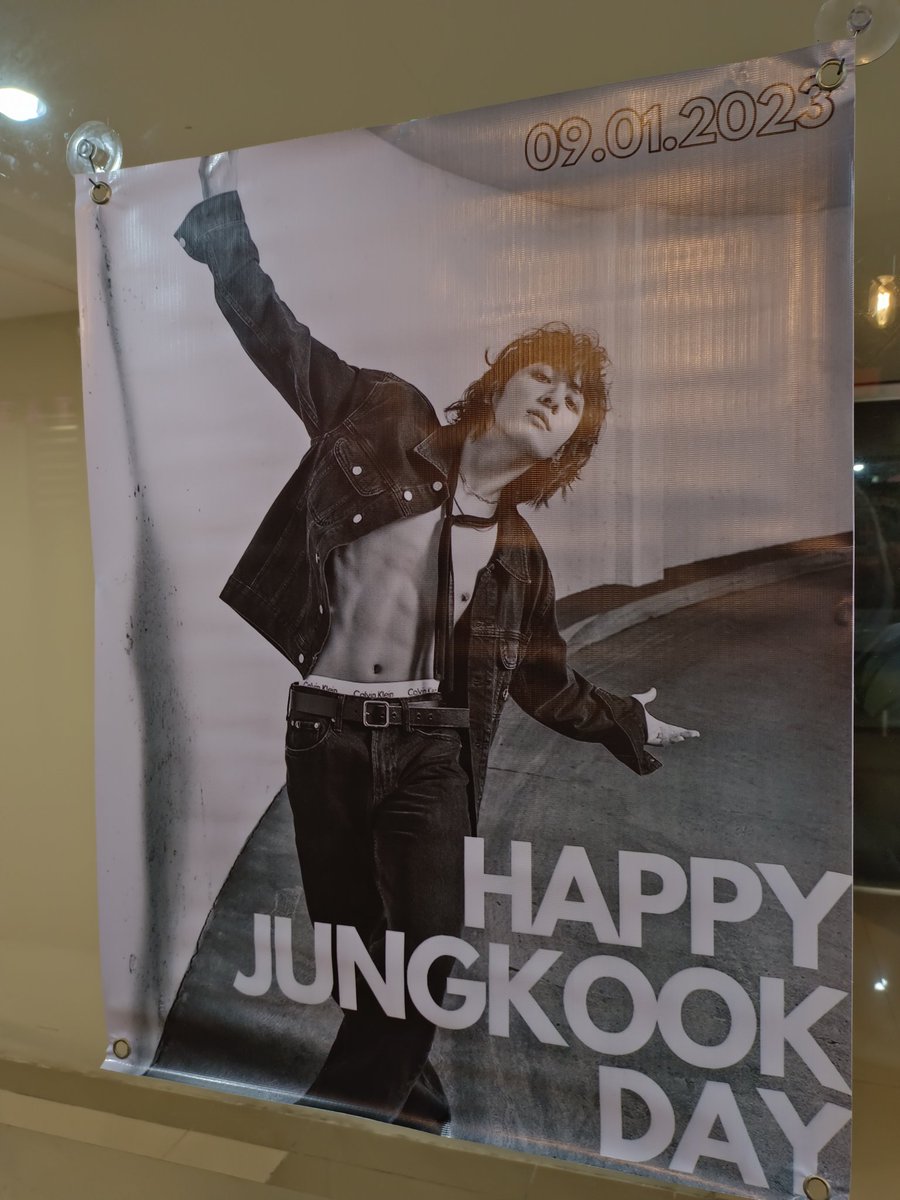 JinKookPH's tweet photo. ✨ We'll be loving you right SEVEN days a week forever, Jungkook!

Happy birthday to our forever golden maknae, JK! We love you so much! Borahae! 💜

#AfterglowInSeptember @BTS_twt https://t.co/3cHXzpRZvs
