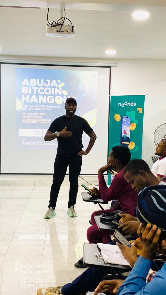 noonesafrica's tweet photo. When it comes to community we dont play -  had the special honor of having Ibra deliver the all too important bitcoin message that @noonesapp carries for the Global South at the bitcoin meetup in Abuja.🌍 https://t.co/WDZfRNCoTt
