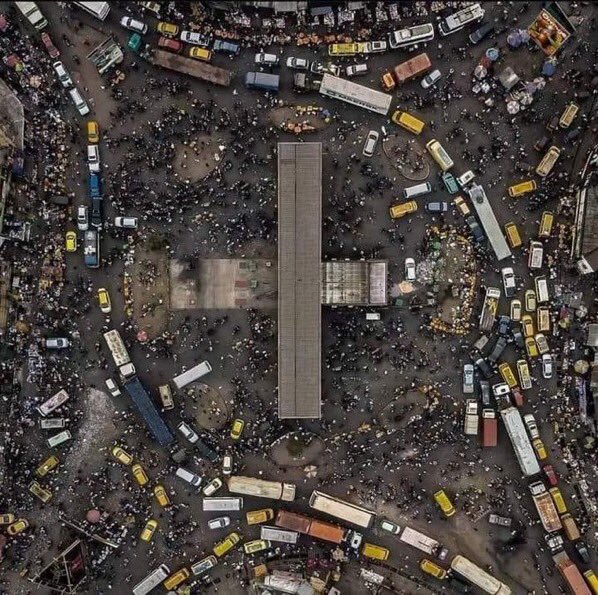 Si tu sais que tu pleures vite , n'amène pas ton téléphone ici  🚶