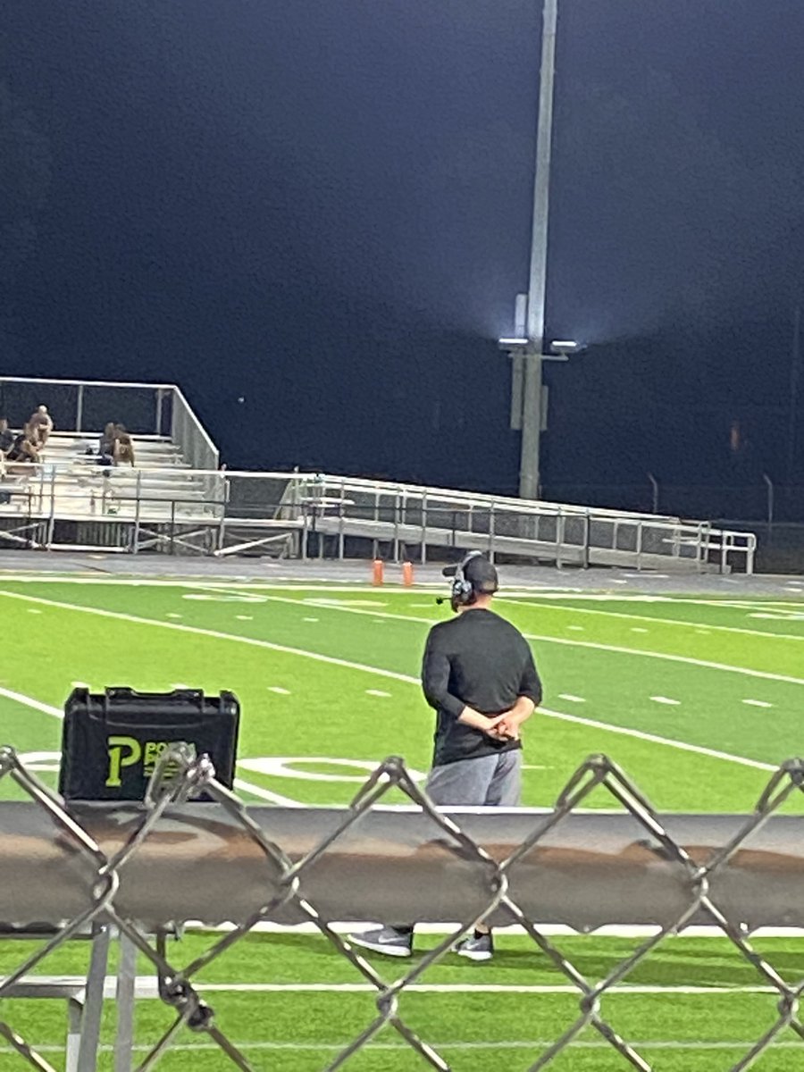 Coach_Winstead's tweet image. The Royals picked up their first varsity high school win last night!! Big time!!