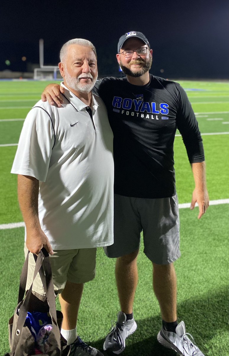 Coach_Winstead's tweet image. The Royals picked up their first varsity high school win last night!! Big time!!