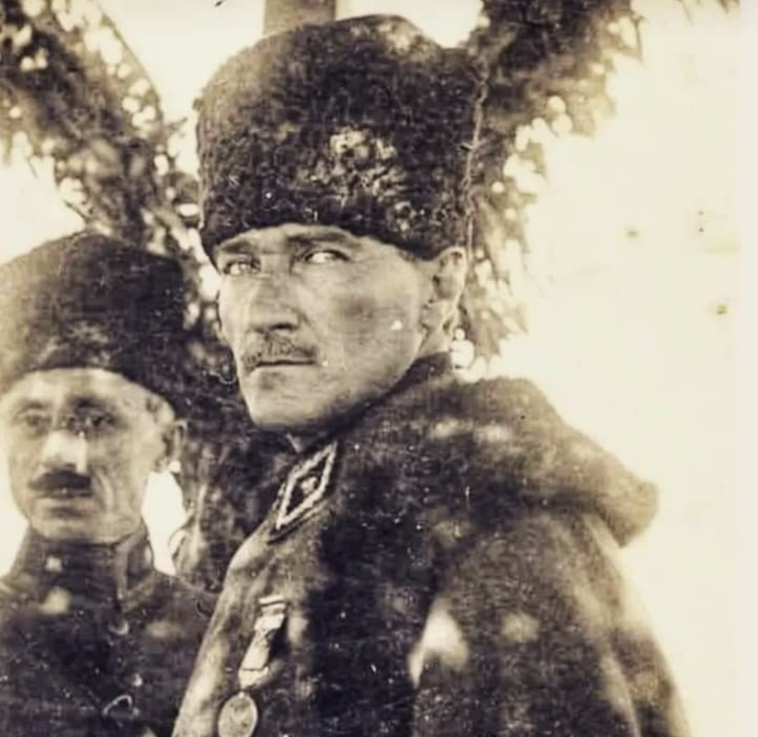 26 Ağustos Büyük Taarruz ile başlayan ve 9 Eylül #izmirinkurtuluşu ile biten büyük Zafer 101 yaşında. Başta Gazi Mustafa Kemal Atatürk olmak üzere tüm silah arkadaşlarını saygı ve minnetle anıyoruz. <a href="/devapartisi/">DEVA Partisi</a> <a href="/alibabacan/">Ali Babacan</a>  <a href="/ssedakayaosen/">Seda Kâya Ösen</a> <a href="/ozlemarlier/">Özlem Arlıer💧</a>