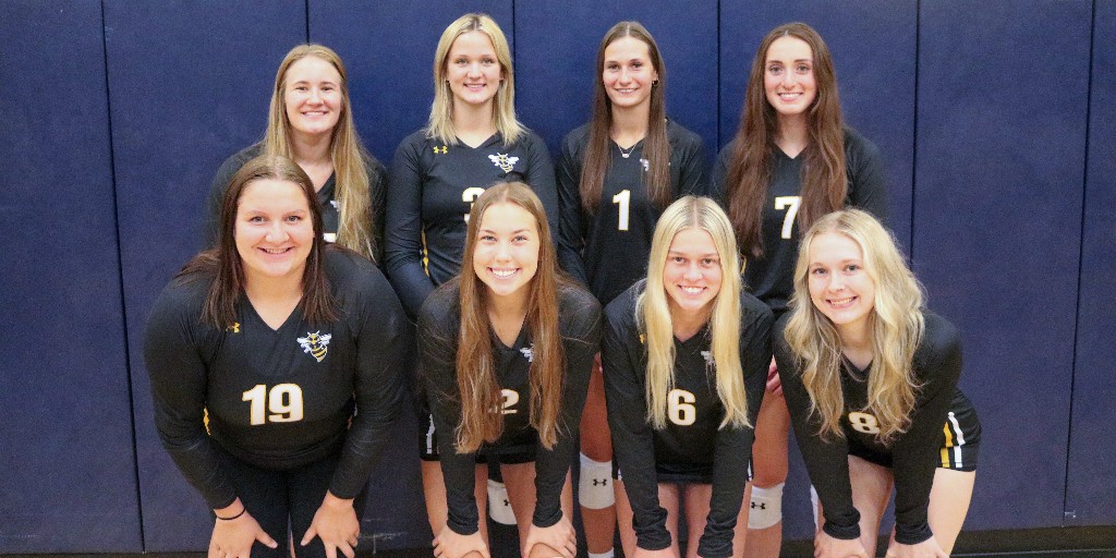 RochesterCTC's tweet photo. Get your navy and gold and head to RCTC! We've got a triple-header today; all three fall @RCTCAthletics teams have home games. See the times and places at https://t.co/7N8wTNHFo9. #njcaa #rollhive #yellowjacketstrong #rochmn #collegesports https://t.co/JcKQSmaLQt