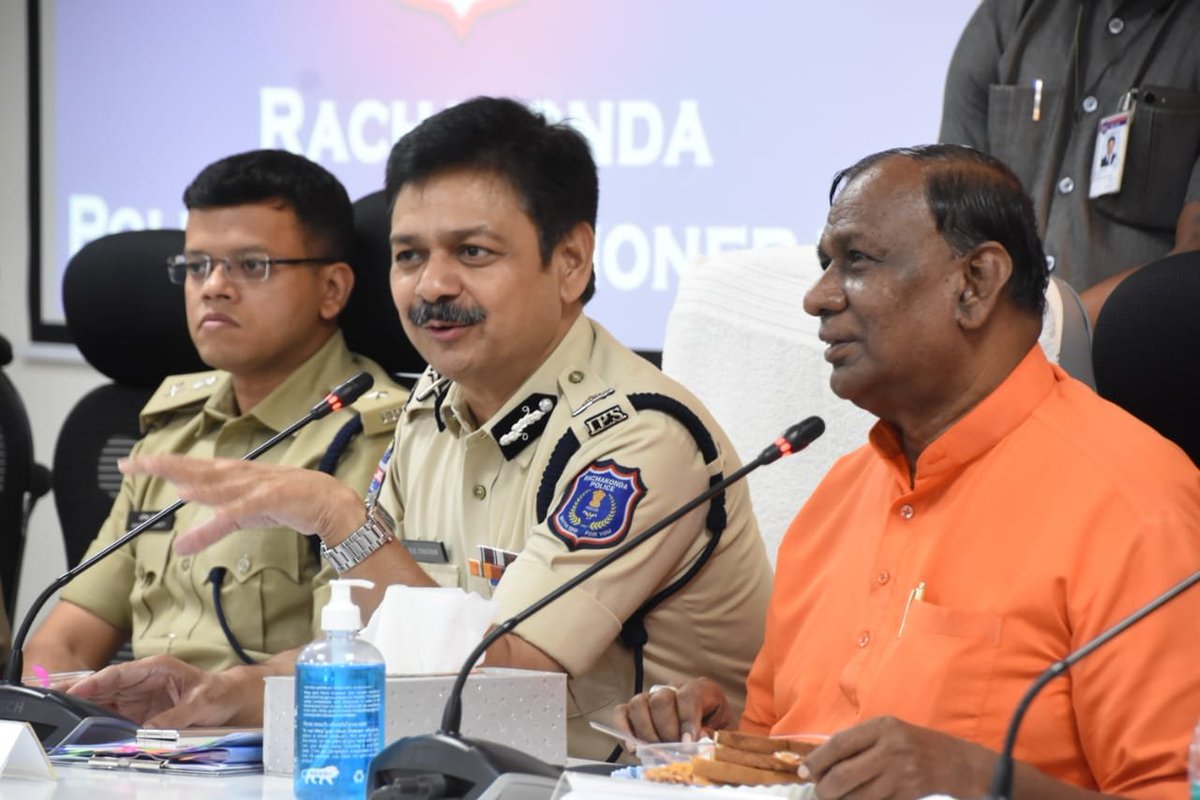 MalkajgiriCop's tweet photo. Elaborate #SecurityArrangements for #GaneshFestival: #CP_RCK Sri.#DS_Chauhan_IPS holds a coordination meeting with Bhagyanagar #GaneshUtsavSamithi members & other Departments today at #CP_Office, Neredmet regarding the security arrangements for the forthcoming #GaneshFestival. https://t.co/Z0y6U7Nq4x